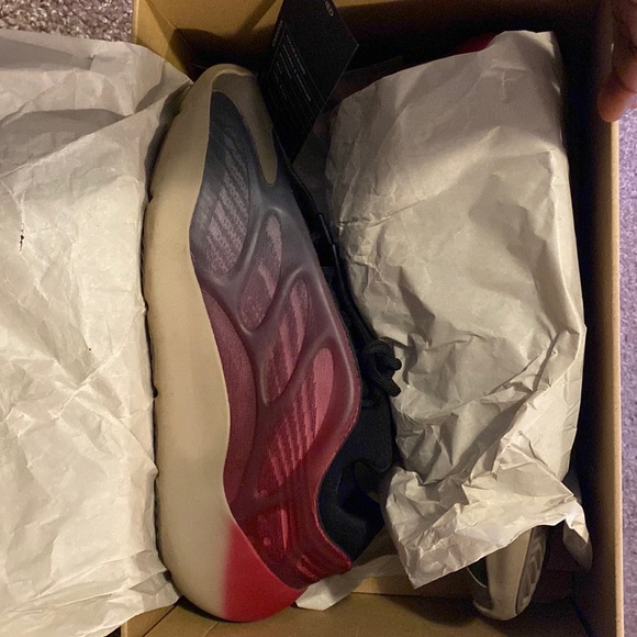 Yeezy Other - Yeezy 700